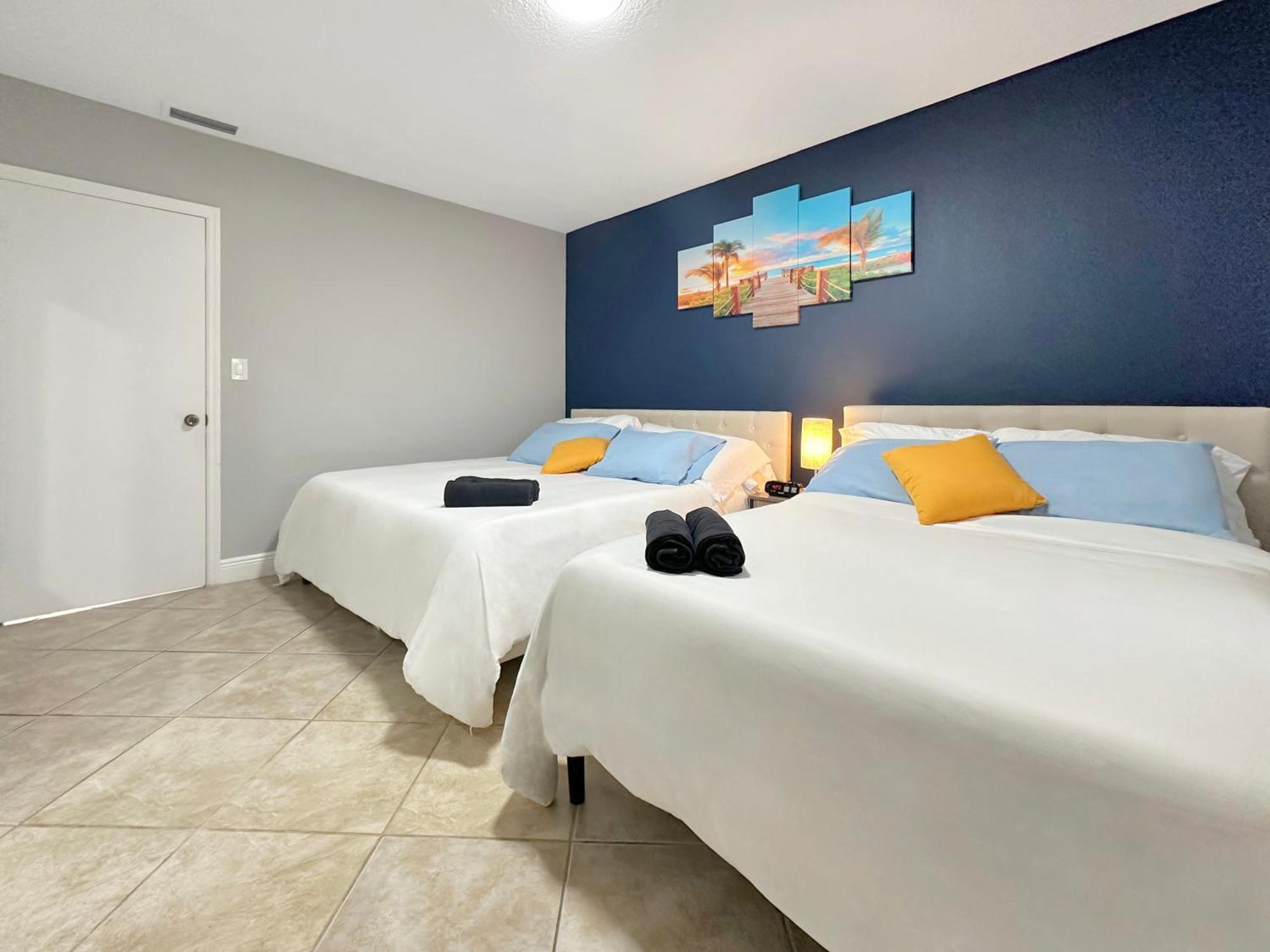 Vacay Spot Happy Escape 15 Min Beach Massage Shower Prime Loc! 6 Blocks Away From Bars, Nite Clubs, Res, Shops Маямі Екстер'єр фото